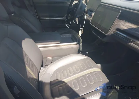 2022 Rivian R1T Launch Edition из США, поврежденный, VIN 7FCTGAAL8NN002767